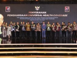 Satu Dekade JKN-KIS, Pinrang Raih Penghargaan UHC Kategori Madya
