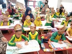 Puluhan Murid TK Aisyiyah Pinrang Timur Ikuti Lomba Mewarnai di KFC Pinrang