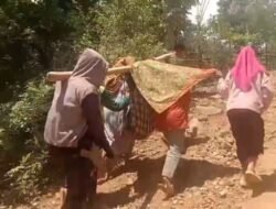 Ibu Hamil Ditandu di Pedalaman Maros, Iwan Aras Desak Perbaikan Jalan
